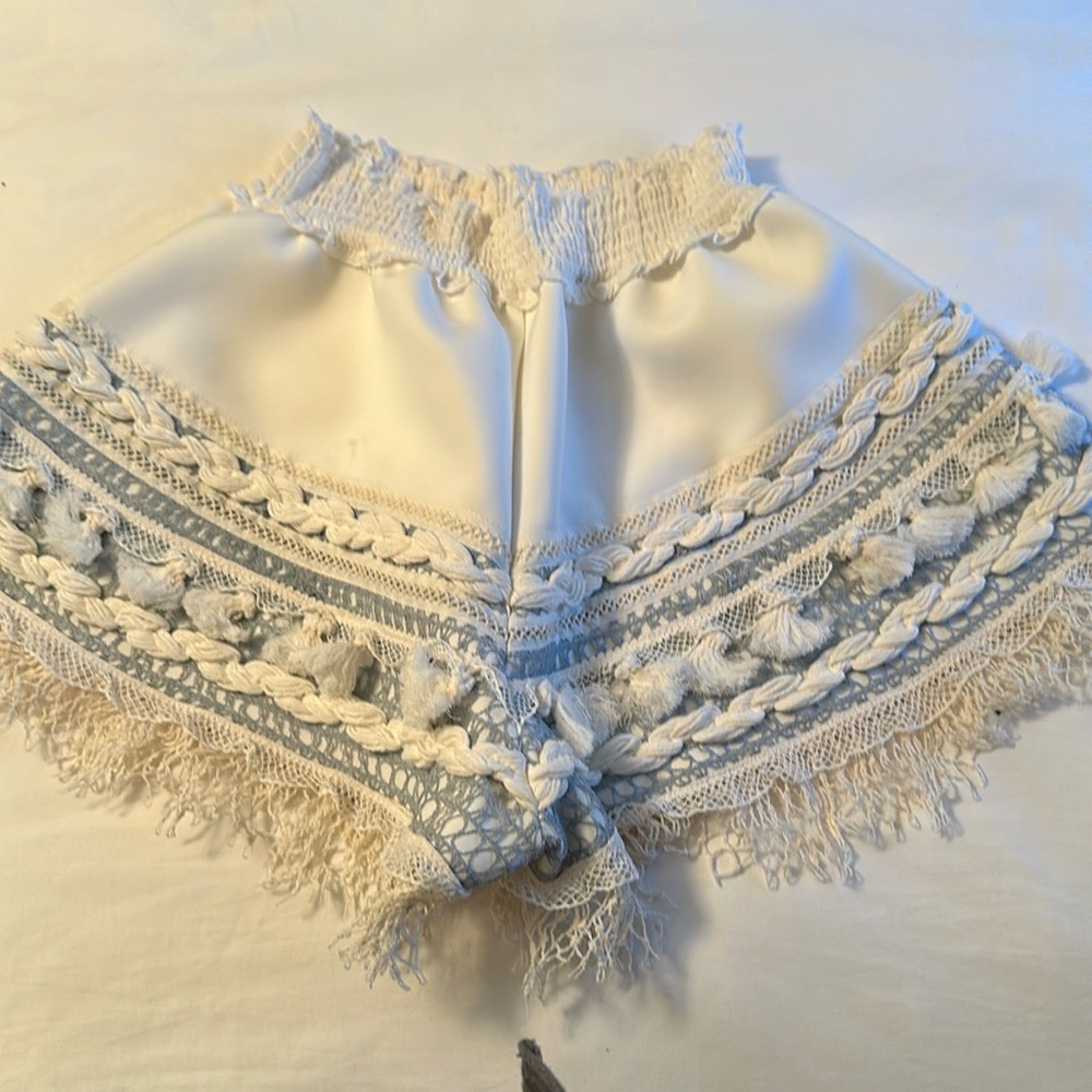Chio shorts size small